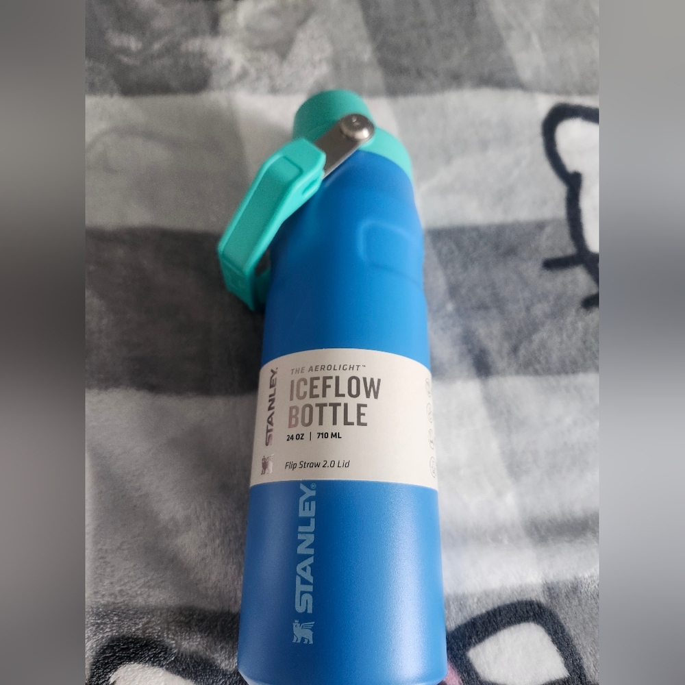 Stanley Blue IceFlow Bottle